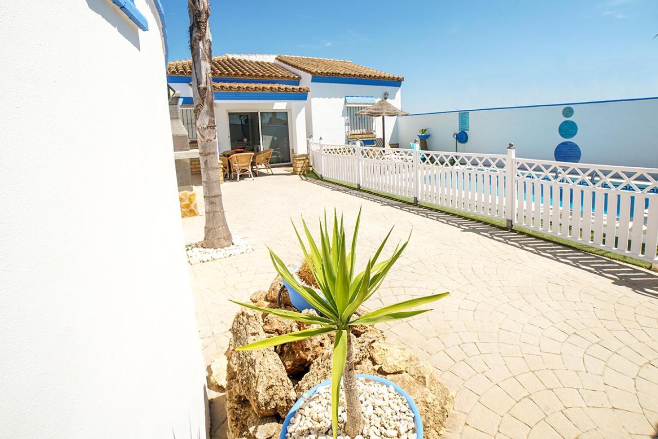 Villa Yuca Con Piscina Privada En Conil de la Frontera Kültér fotó
